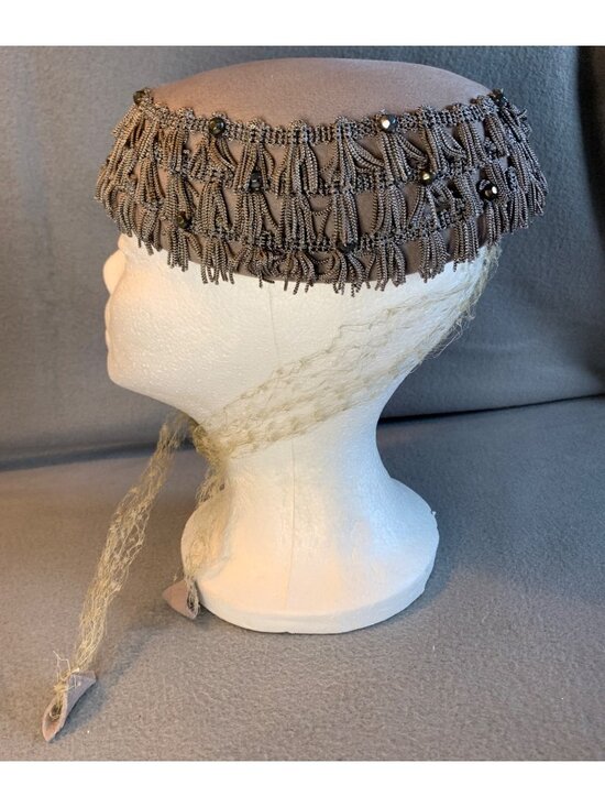 Ladies Glenover Taupe Wool Hat the Netting Ties Henry Pollak Vintage Size 22 main image 10